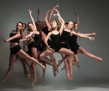 Do Colleges Have School Dances? A Look at Modern Campus Dance Life