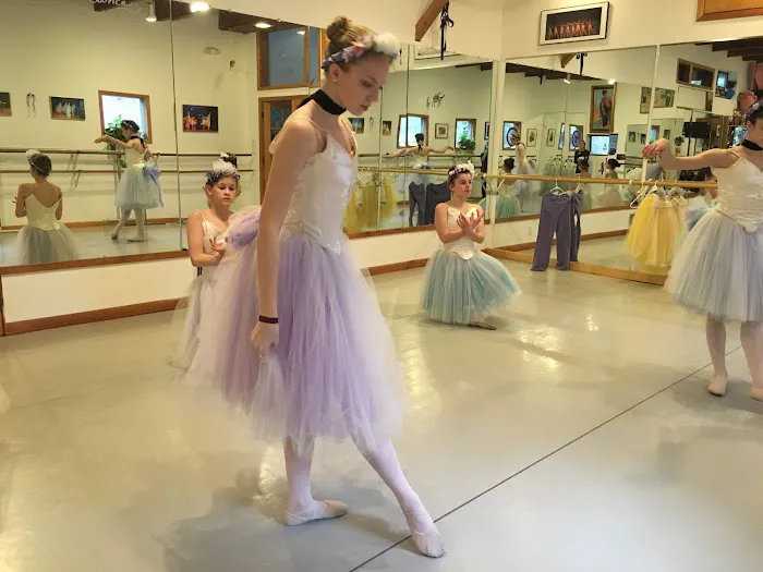 Starship Dance Studio Picture 8