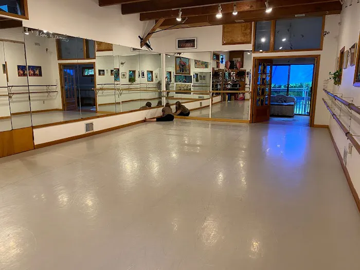 Starship Dance Studio Picture 7