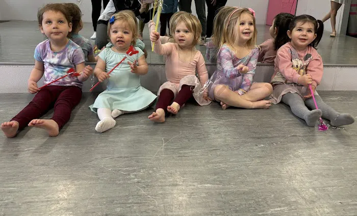 Shining Starz Acro-Dance Academy Picture 9