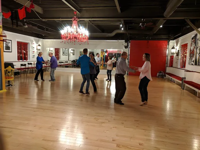 Garage Dance Studio & Gallery Picture 2