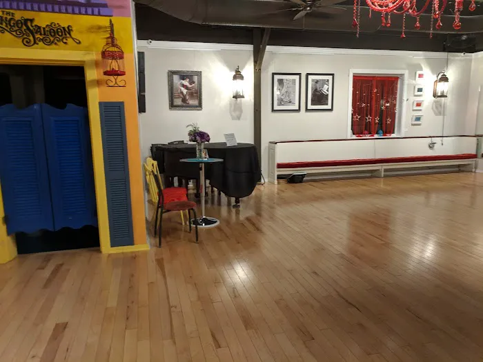 Garage Dance Studio & Gallery Picture 9