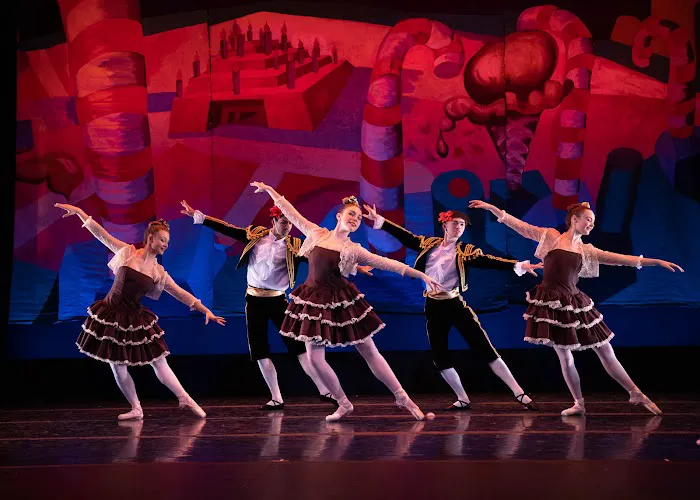 Hampton Ballet Theatre School Picture 3
