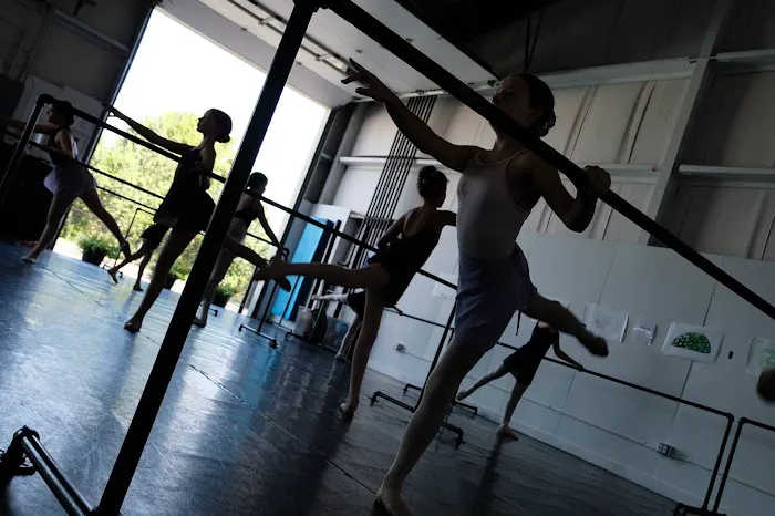 Hampton Ballet Theatre School Picture 9