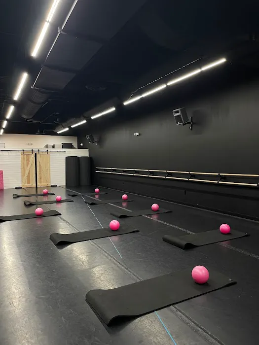 The Studio Fit Picture 2