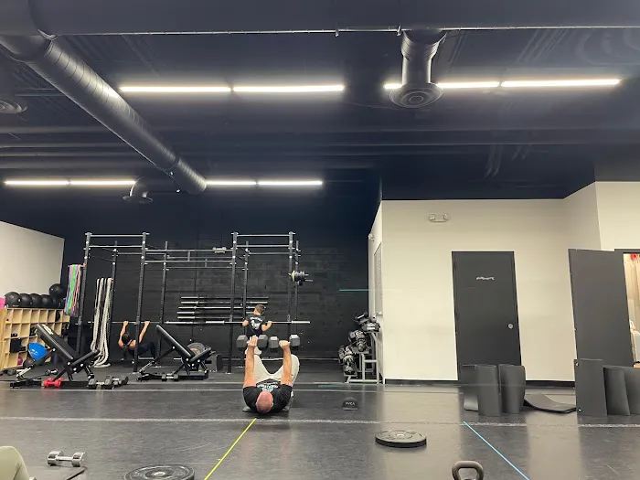 The Studio Fit Picture 3
