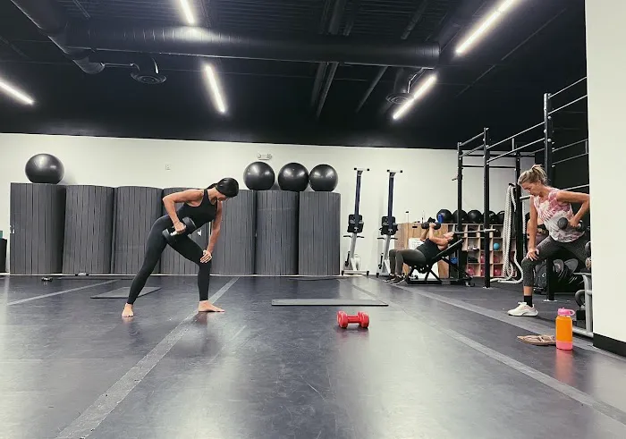 The Studio Fit Picture 4