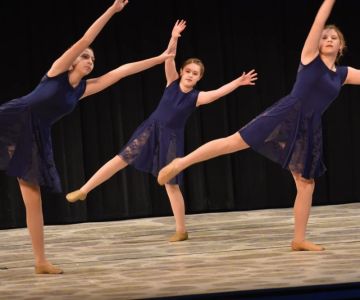 Are There School Dances in 7th Grade? What to Expect and How to Prepare