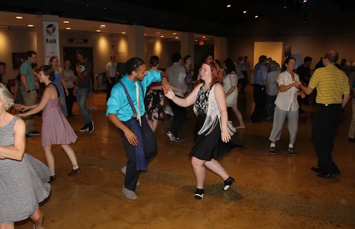 Swing Kat Entertainment Picture 3