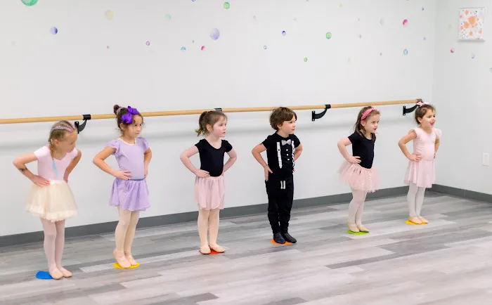 Petite Pas Ballet School Picture 1