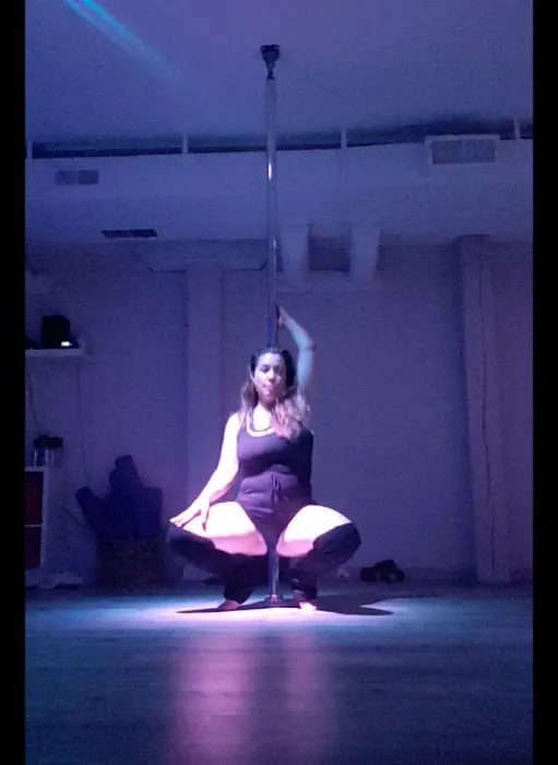 Hypnotic Pole Fitness Picture 6