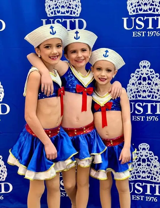 Dazzle Studio Dance Picture 8