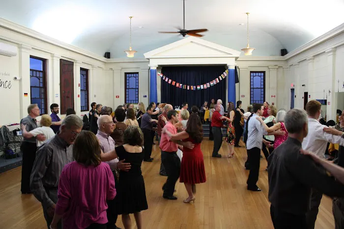 EdanSe Company & Ballroom Picture 3