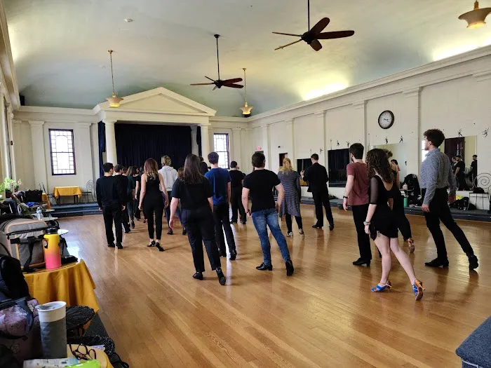 EdanSe Company & Ballroom Picture 1