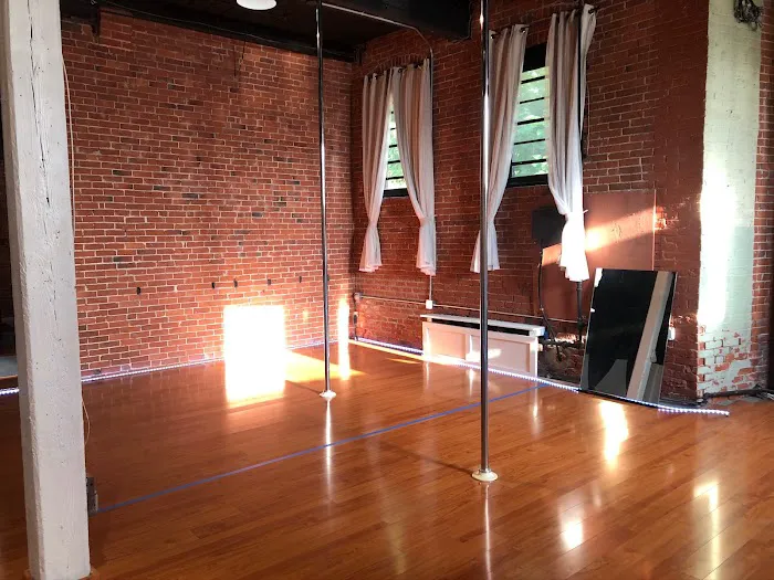 Soul Pole Dance Studio Picture 9