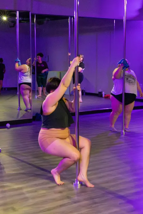 The Curvy Experience Picture 3