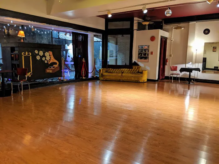 The Victrola Dance Hall Picture 6