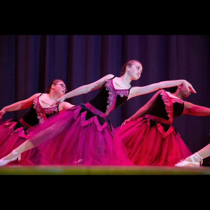 Victoria's Dance Stars Picture 2