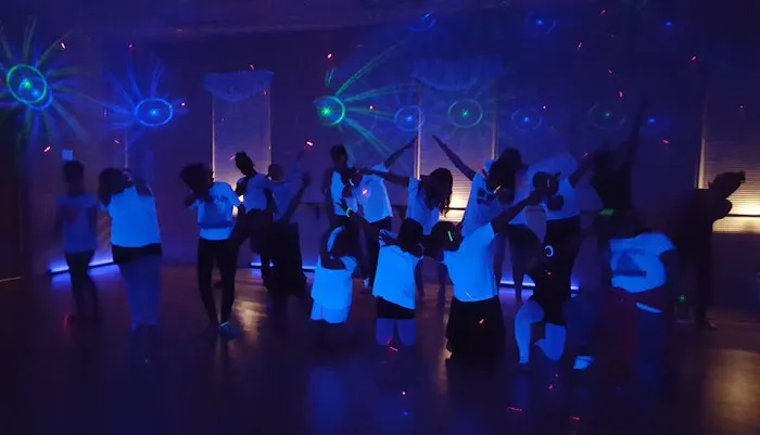 Victoria's Dance Stars Picture 8