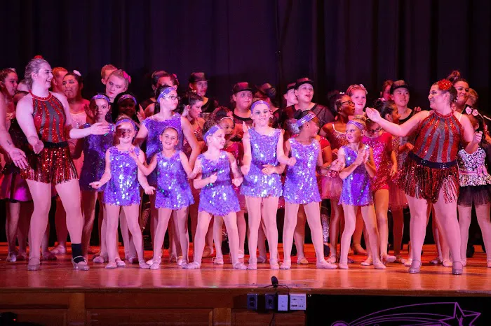Victoria's Dance Stars Picture 7