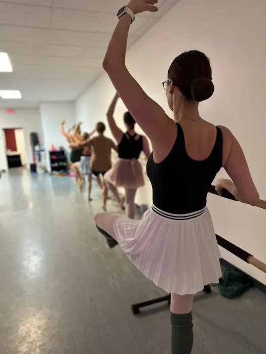 Modern Art Theater and Dance Academy Picture 2