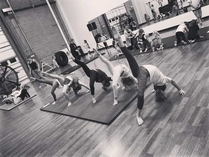 Illumination Dance Picture 4