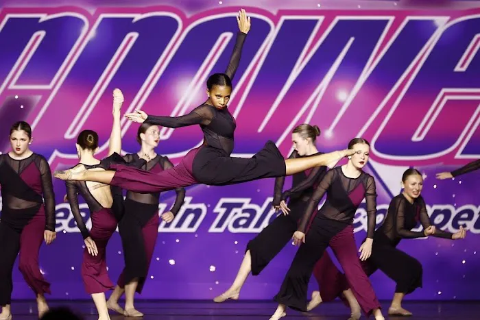 Illumination Dance Picture 8