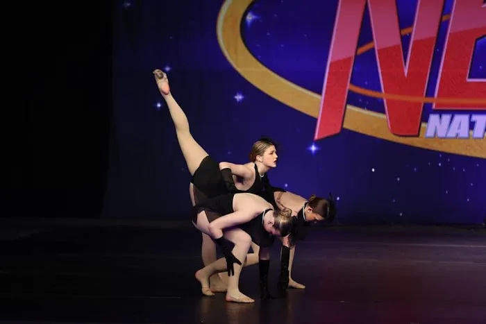 Illumination Dance Picture 6