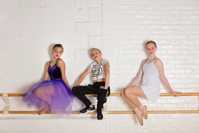 Pizazz Dance Studio Picture 3