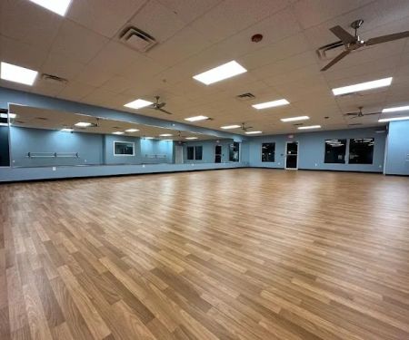 Judi T. Dance Studio / Party Line