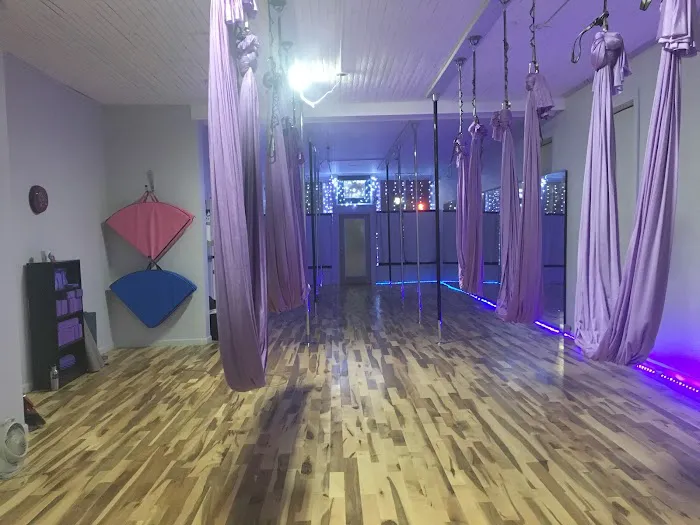 Studio Chrome Picture 3