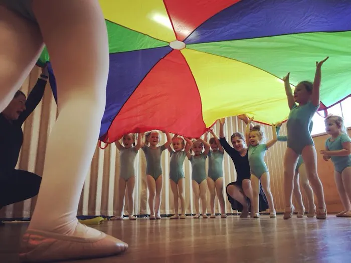 Carolyn Dutra Dance Studio Picture 1