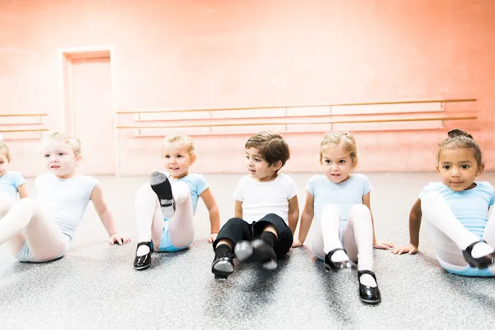 Carolyn Dutra Dance Studio Picture 2