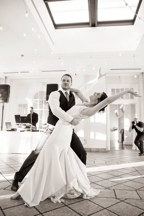 Jeff Allen's Latin and Ballroom Dance Studio Picture 4