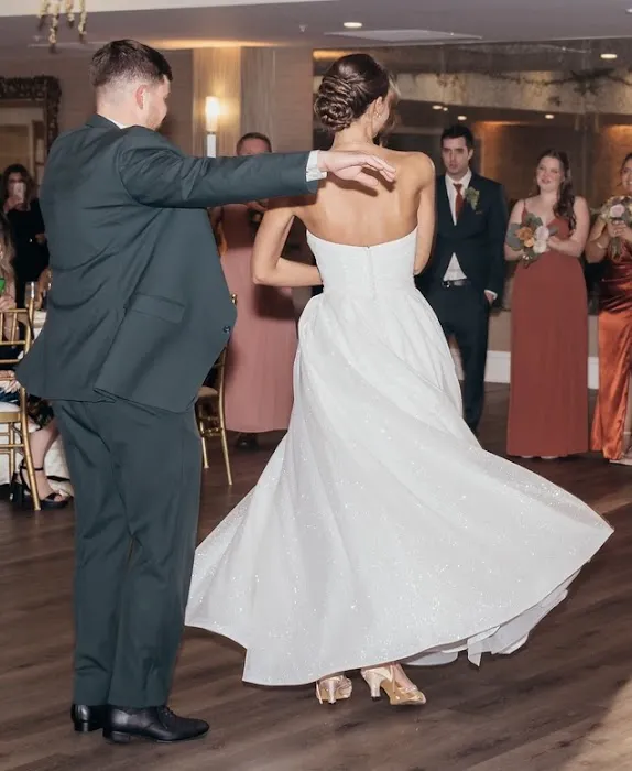 Jeff Allen's Latin and Ballroom Dance Studio Picture 10