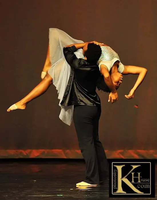 N'Ferno Performing Arts Center Picture 8