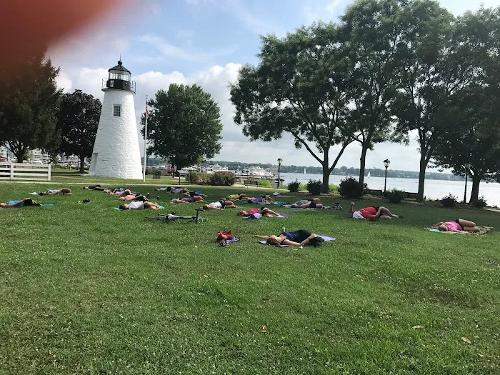 BeachBee Yoga, Dance, and SUP Picture 5