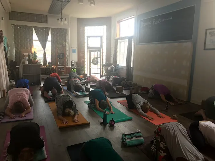 BeachBee Yoga, Dance, and SUP Picture 6