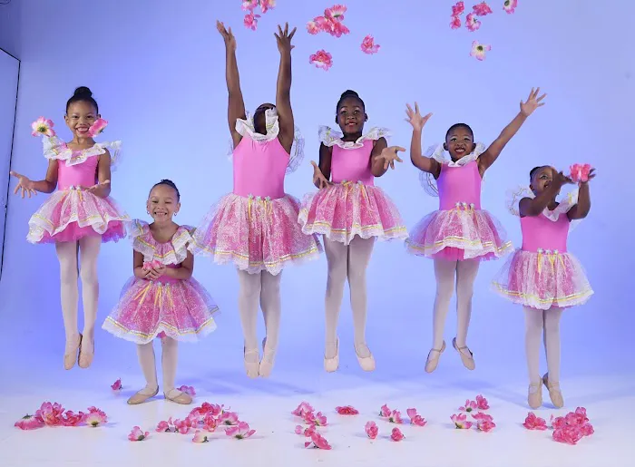 Ballet Nouveau School Picture 9