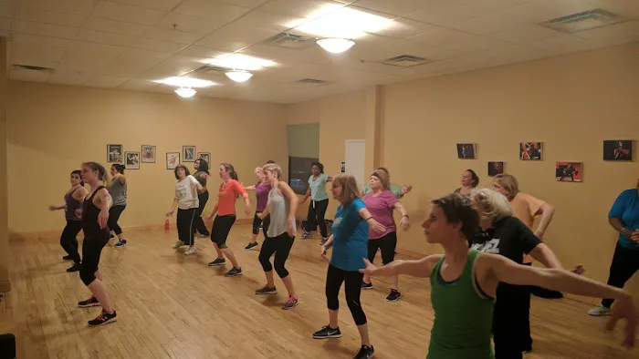 MOVEZ Dance Fitness Picture 3