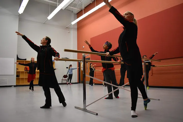 Full Circle Dance Company Picture 8