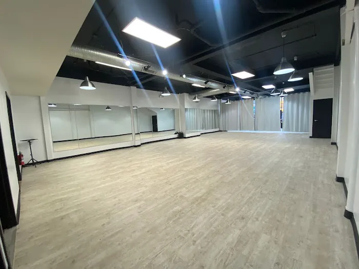Pearl Empire (Home of 13:46 Dance Ensemble) Picture 2