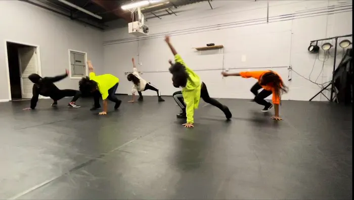 Dancing For His Glory Studio & Company Picture 3