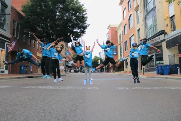 Me2Twinz Dance Studio Picture 6
