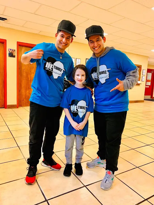 Me2Twinz Dance Studio Picture 8