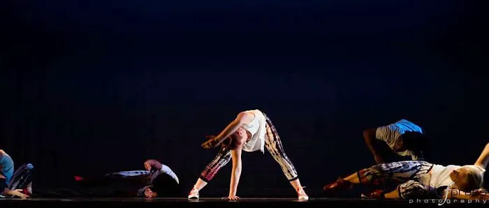 Kinetics Dance Theatre Picture 3