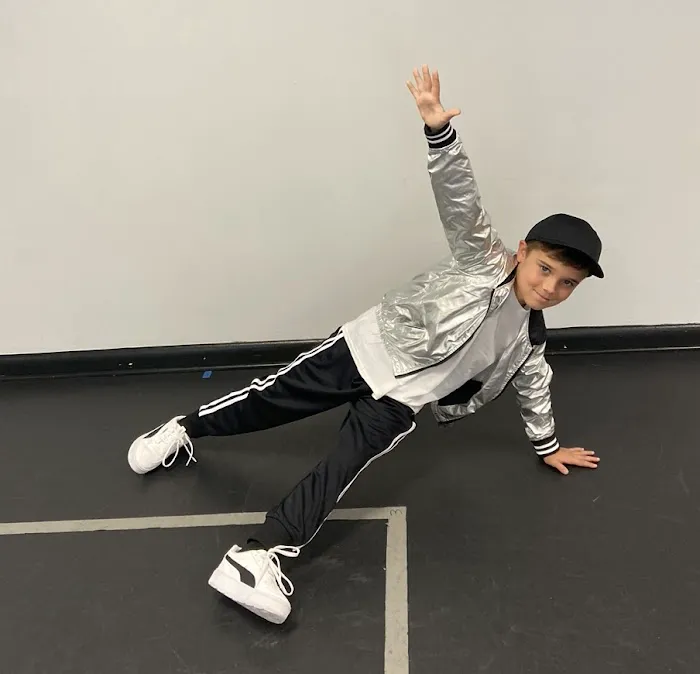 Dancin' 4 Ever Picture 7