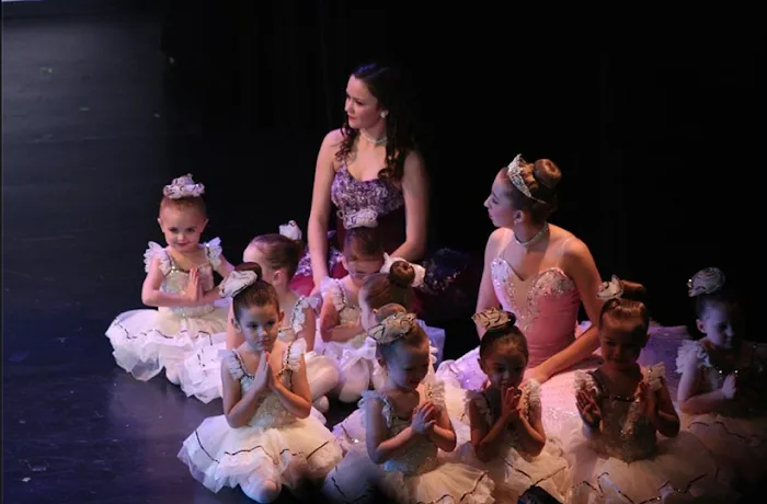 Centre Dance Picture 9