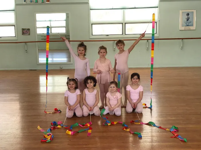 Deane School of Dance Picture 1