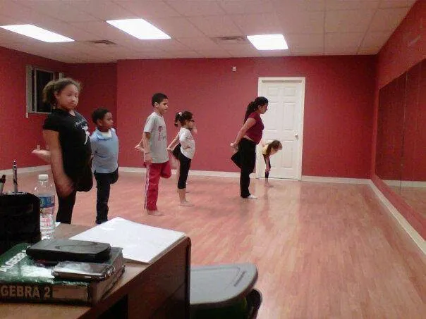 Mambo Pa Ti Dance Company Picture 6
